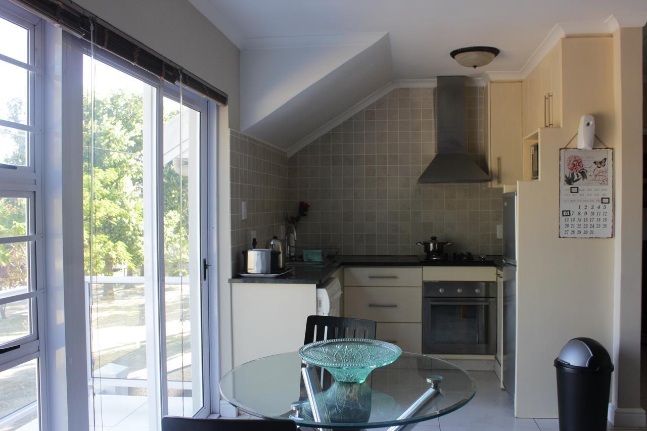 Milas Place Somerset West Extérieur photo
