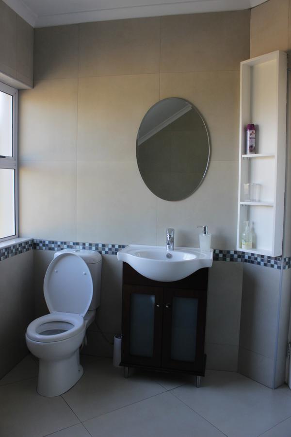 Milas Place Somerset West Extérieur photo