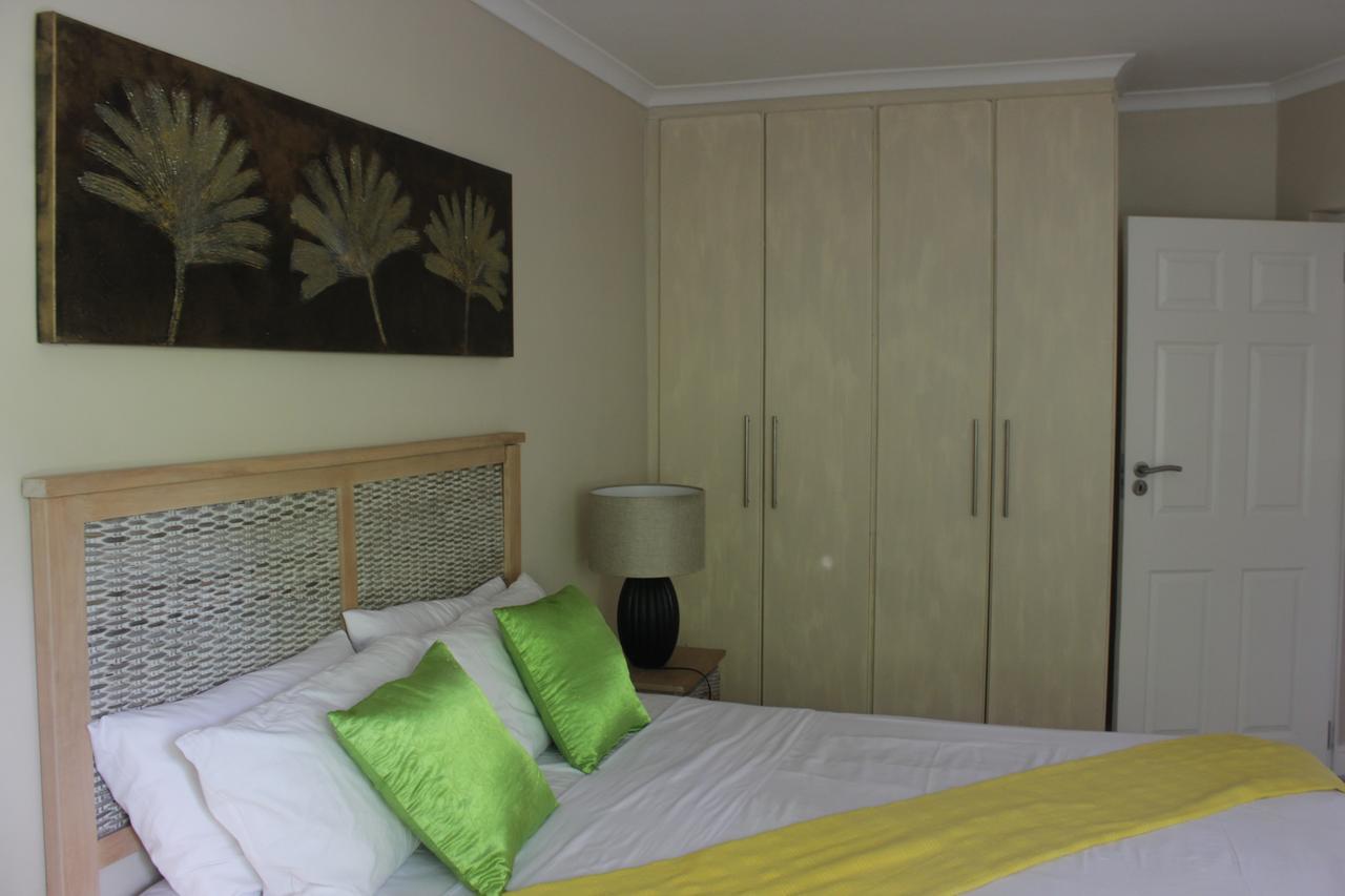 Milas Place Somerset West Extérieur photo