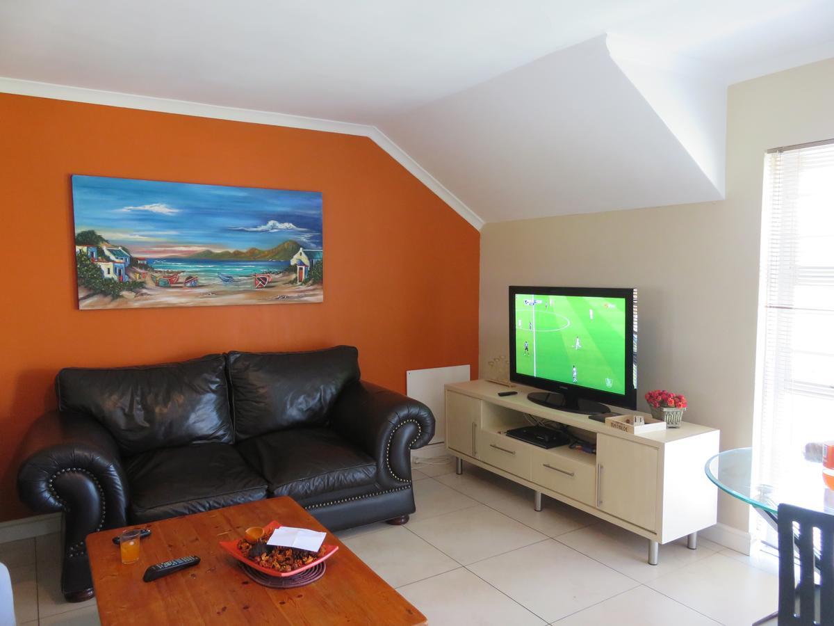 Milas Place Somerset West Extérieur photo